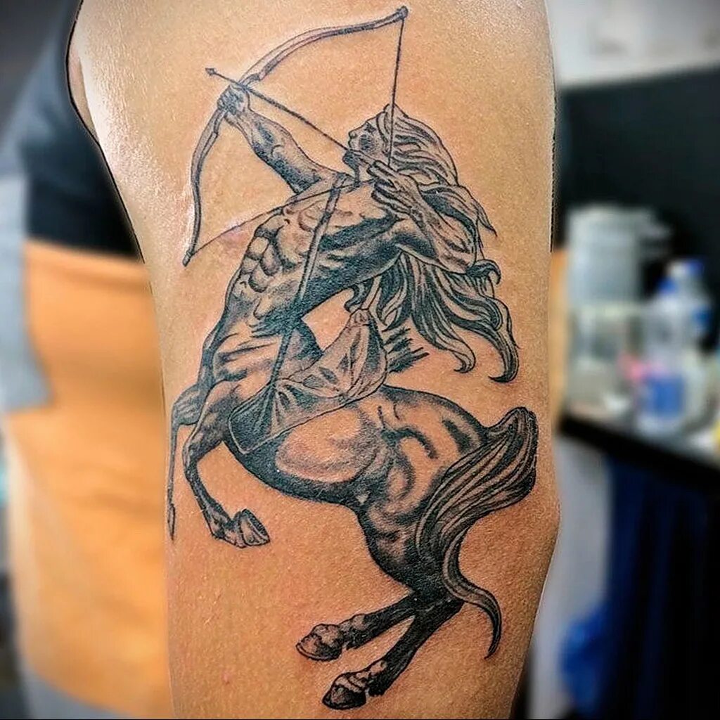 наколки кентавра стрельца. тату стрела. стрелец sagittarius. зодиак стрелец татуировки. сагитариус знак зодиака.