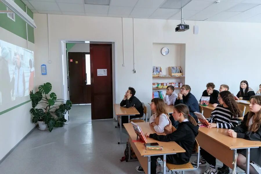 Урок химии в школе. Урок биологии в школе. Открытые уроки в 8 классе. Открытые уроки в 8 классе. Открытые уроки в 8 классе.