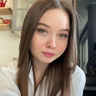 Енина принимает