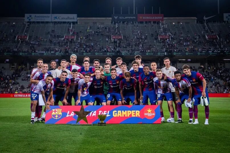 Барселона футбольный клуб. Барселона игроки 2023 футбольный клуб. Fc barca барселона. Barcelona squad 23 24. Барселона фк барселона.