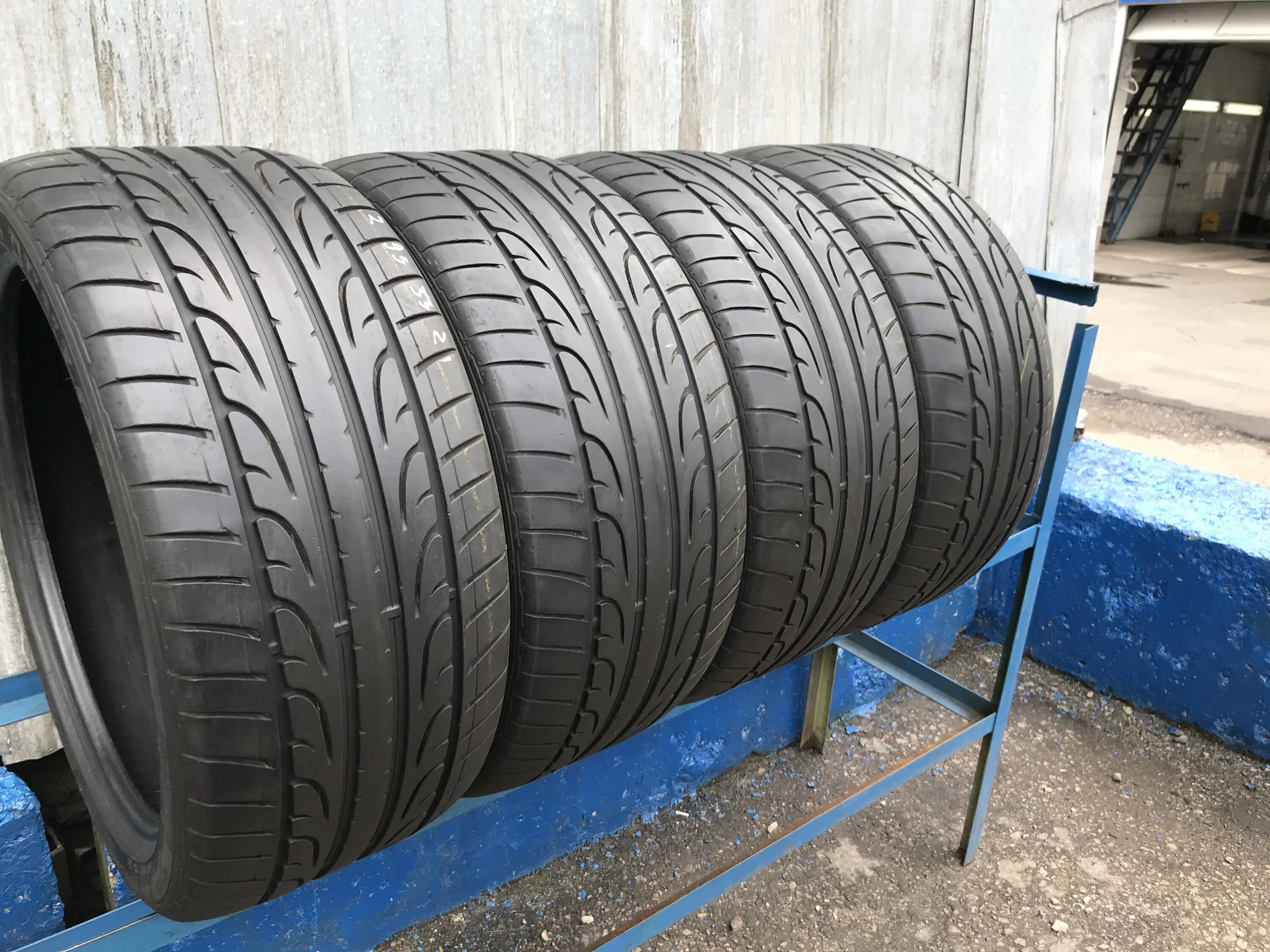 Dunlop 275/45 r20. 295/40/20 Dunlop. 295/40/21 Pirelli Scorpion Verde. Данлоп 295/40 21.