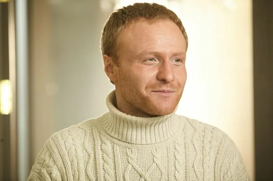 Как сегодня выглядят 13 актеров, которые когда-то сыграли в дико популярном сери