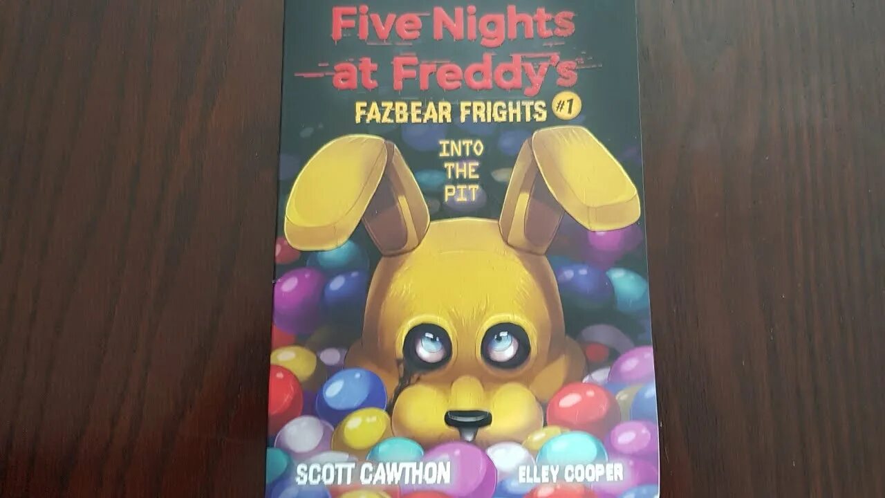 Ужасы фнаф книга. Fazbear Frights книги. Книга фазбер Фрайт 1. Книга Fazbear Frights #1. Книгу про фазбер.