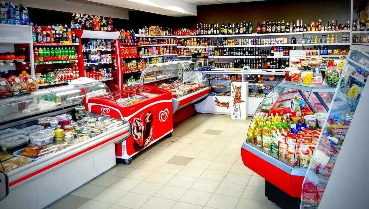 Магазин продуктов в говорило. Магазин продуктов. Прилавок продуктового магазина. Продуктовый магазин изнутри. Мини продуктовый магазин.