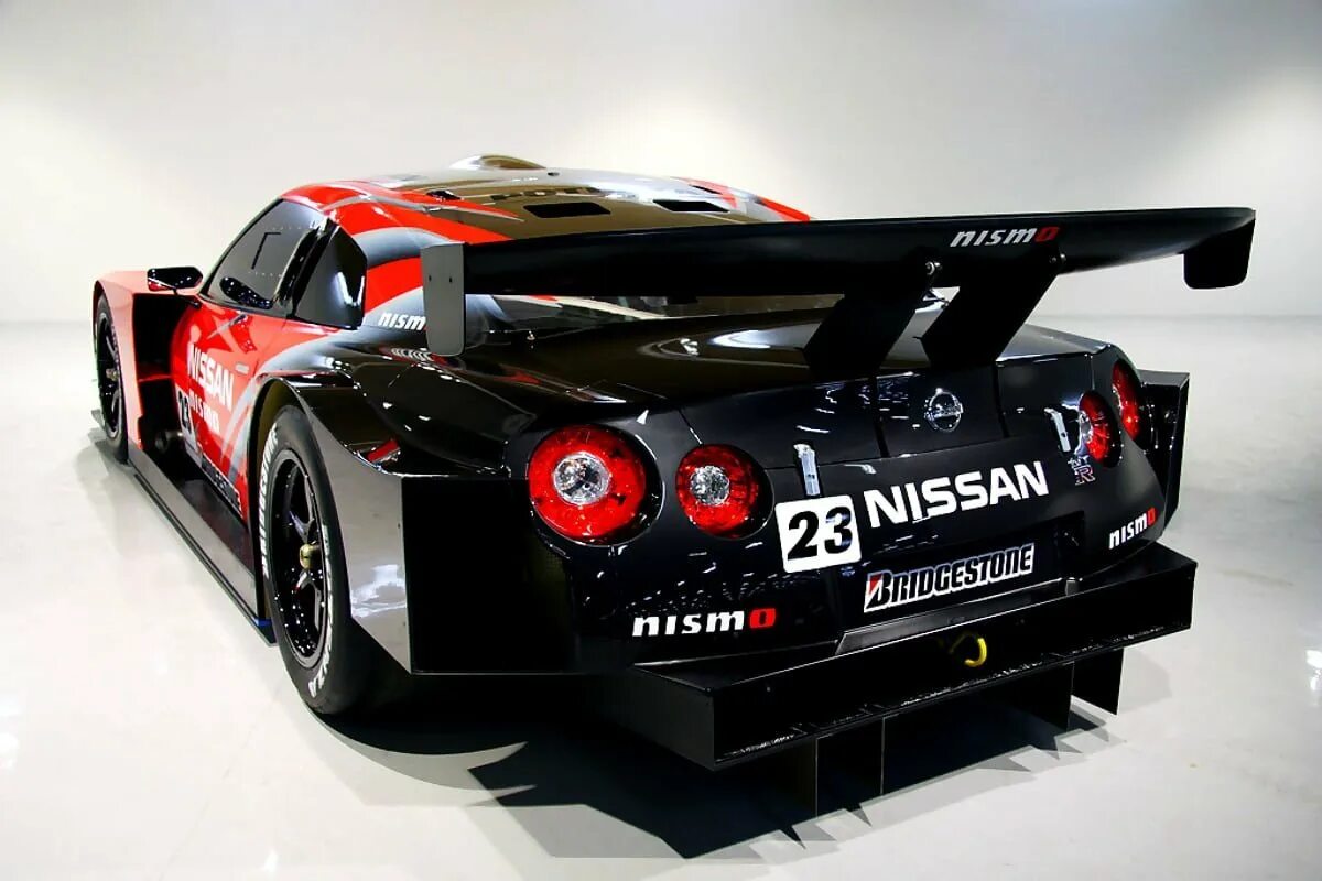 Самые крутые гоночные машины. Nissan GTR gt500. Nissan GTR Nismo gt500. Nismo Nissan gt-r gt500. Nissan GTR r35 gt500.