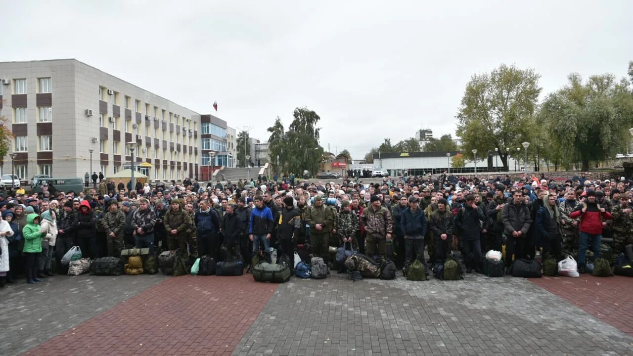 Татарстан 28 набережные челны. Мобилизация в Татарстане. Мобилизованные из Татарстана. Татарстан люди. Набережные Челны снимки мобилизация в автобусе с Магдеевым.