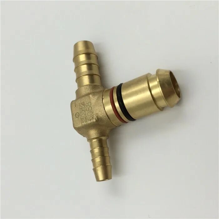 Штуцер тройник voss 232 man. Фитинги voss ман. Штуцер voss 232 угловой ng12-d10. Переходник voss 232 ng12-d10 l-образный wabco. Фитинг voss 230 быстросъем.