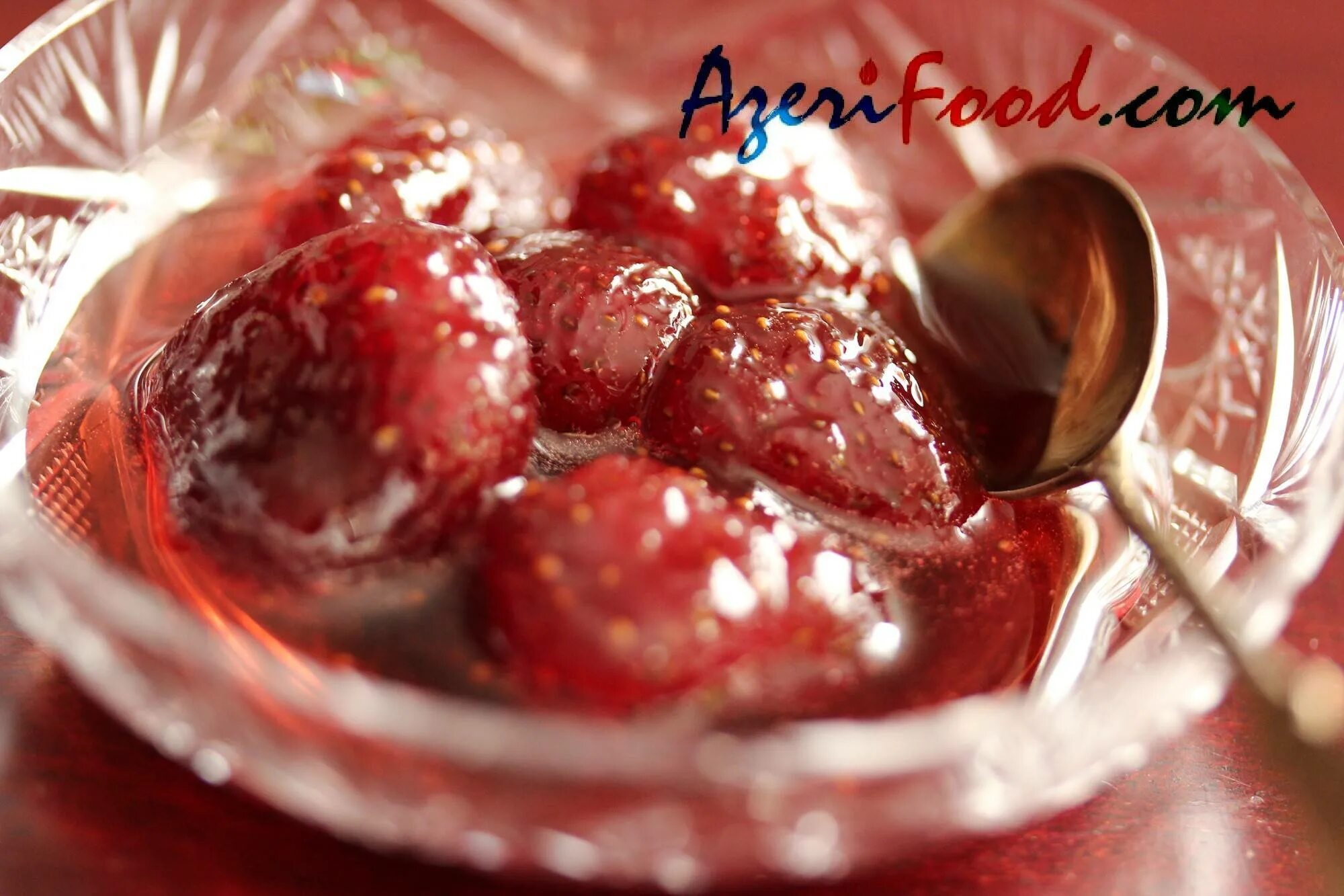 Ягодное варенье. Варенье на грудном вскармливании в первый месяц. Банка малинового варенья. Выпечка с конфитюром. Красивые баночки для варенья.