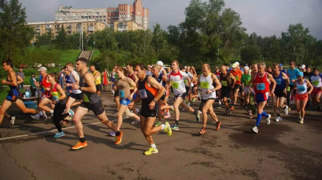 Открытие спортивного мероприятия. Легкоатлетический пробег. Забег набережная Красноярск.