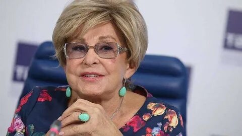 Сколько ангелине волк
