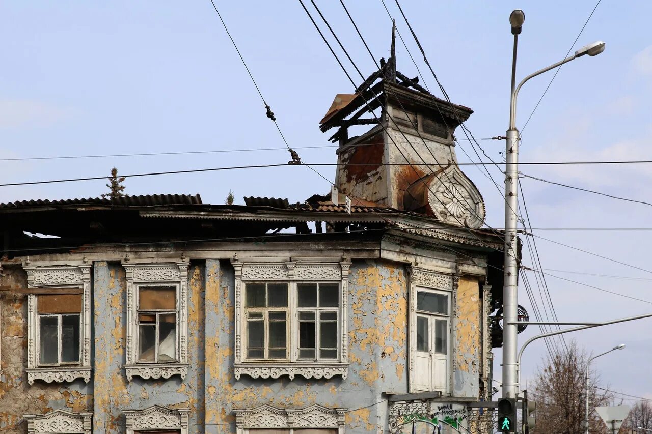 Продать сгоревшую. Особняк Бухартовских Уфа. Усадьба Бухартовских. Усадьба Пискуновых Уфа. Дом Бухартовских Уфа фото 2022.