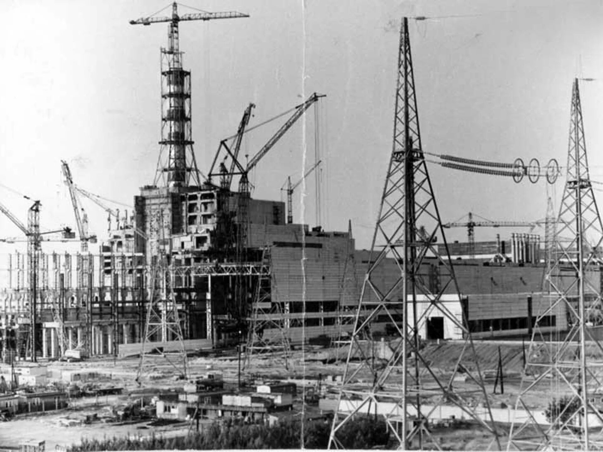 Какие есть электростанции в ссср. Чернобыль 1970 стройка АЭС. Чернобыль 1971 стройка АЭС. Припять 1970 стройка ЧАЭС. 1 Энергоблок Чернобыльской АЭС.