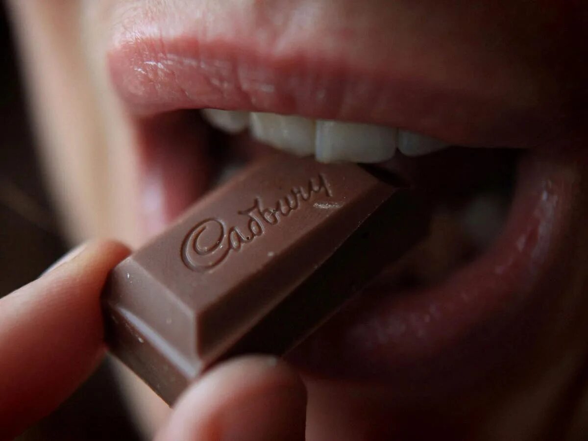 She like chocolates