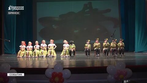 Ребенок вышел на сцену