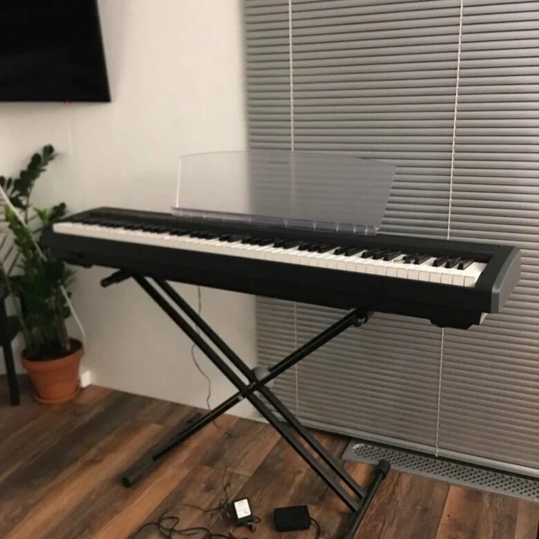 Yamaha digital piano p-105. Yamaha 95. Цифровое пианино yamaha p-95. Yamaha 95. Синтезаторов yamaha p 95.