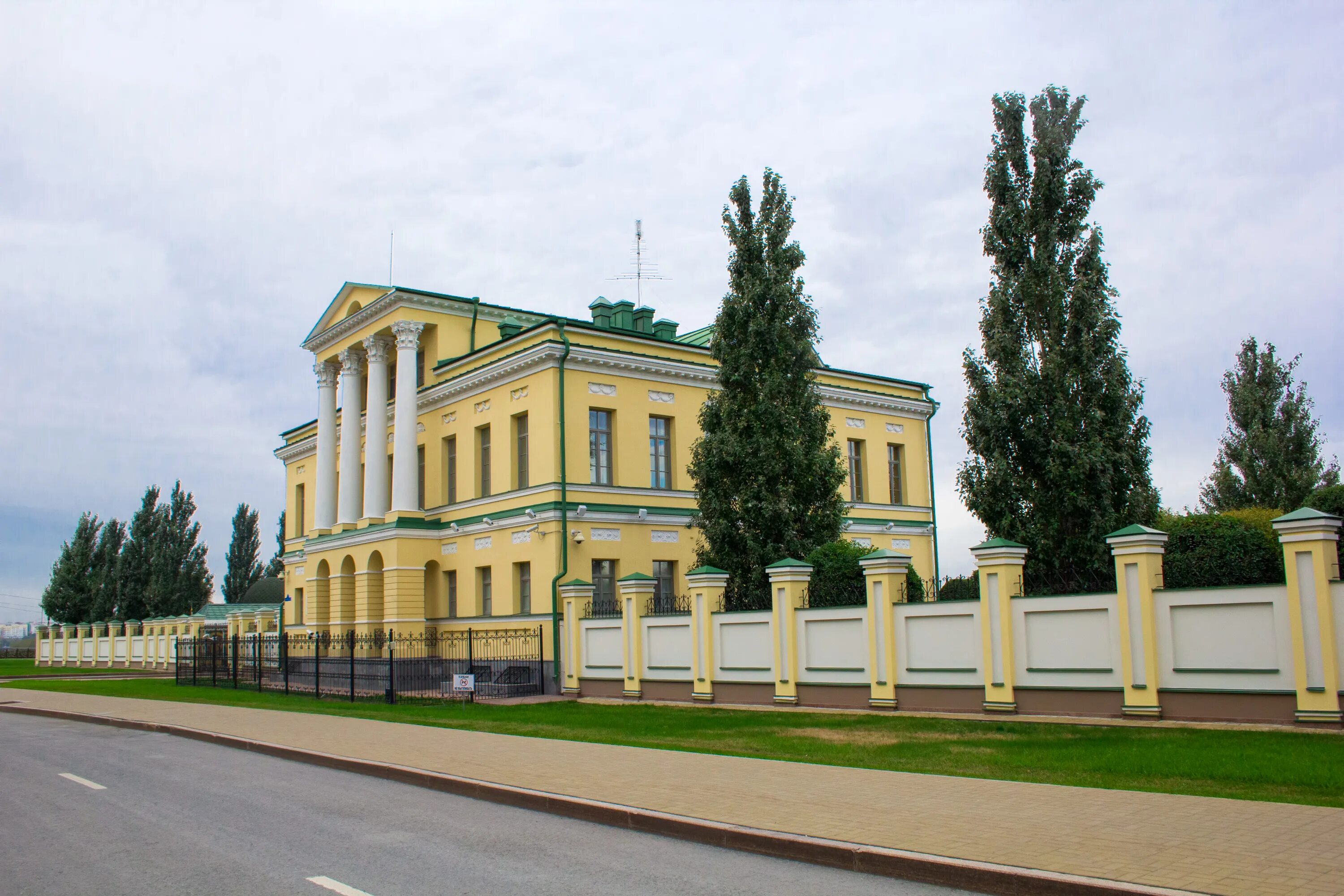 File:Улица 25-го Октября, 13-б, Тюмень.jpg - Wikimedia Commons