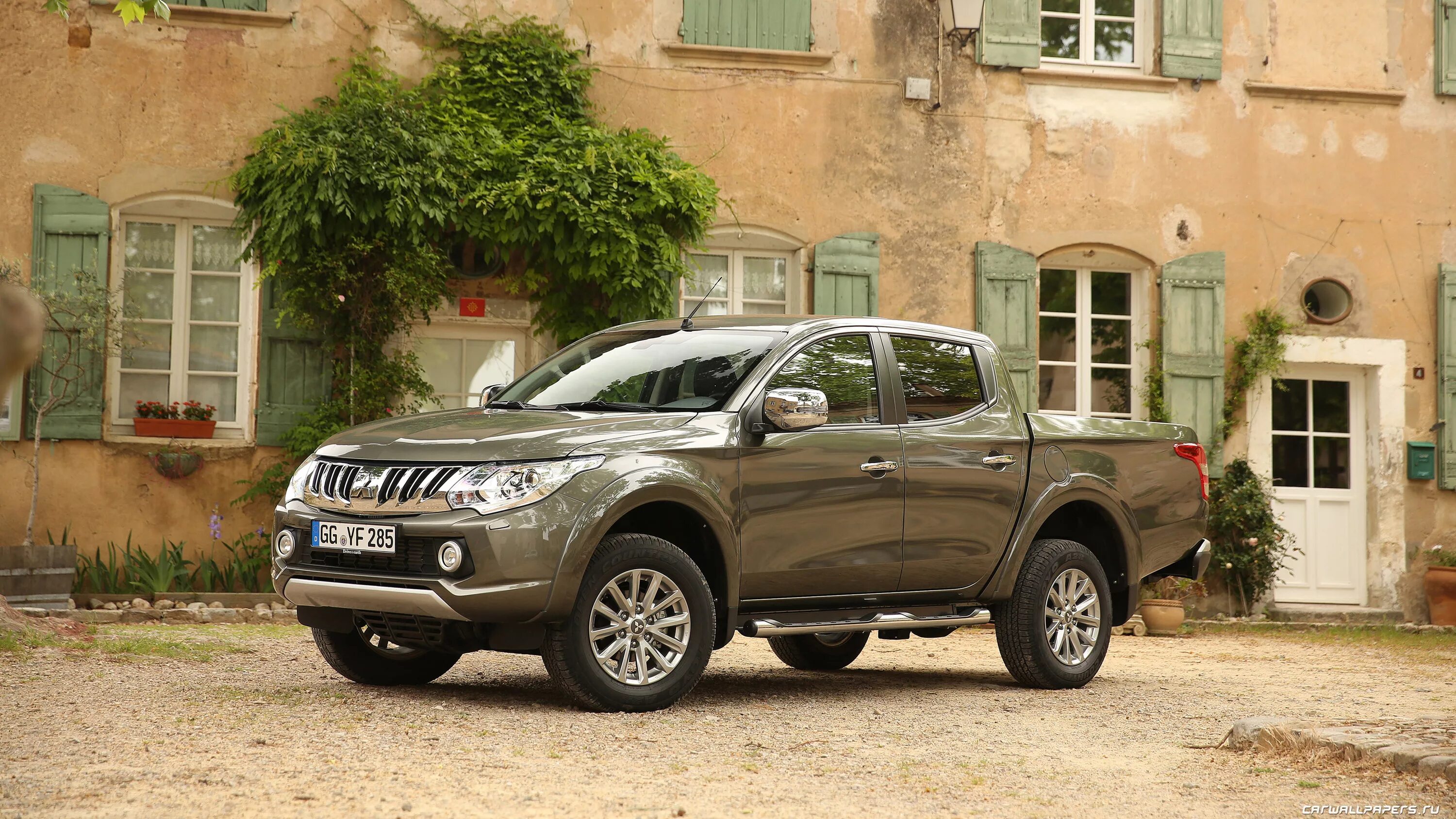 Mitsubishi l200 2011