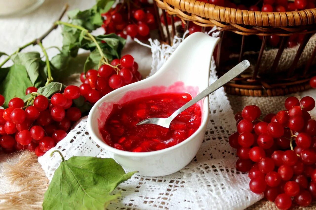 Можно давать ребенку калину