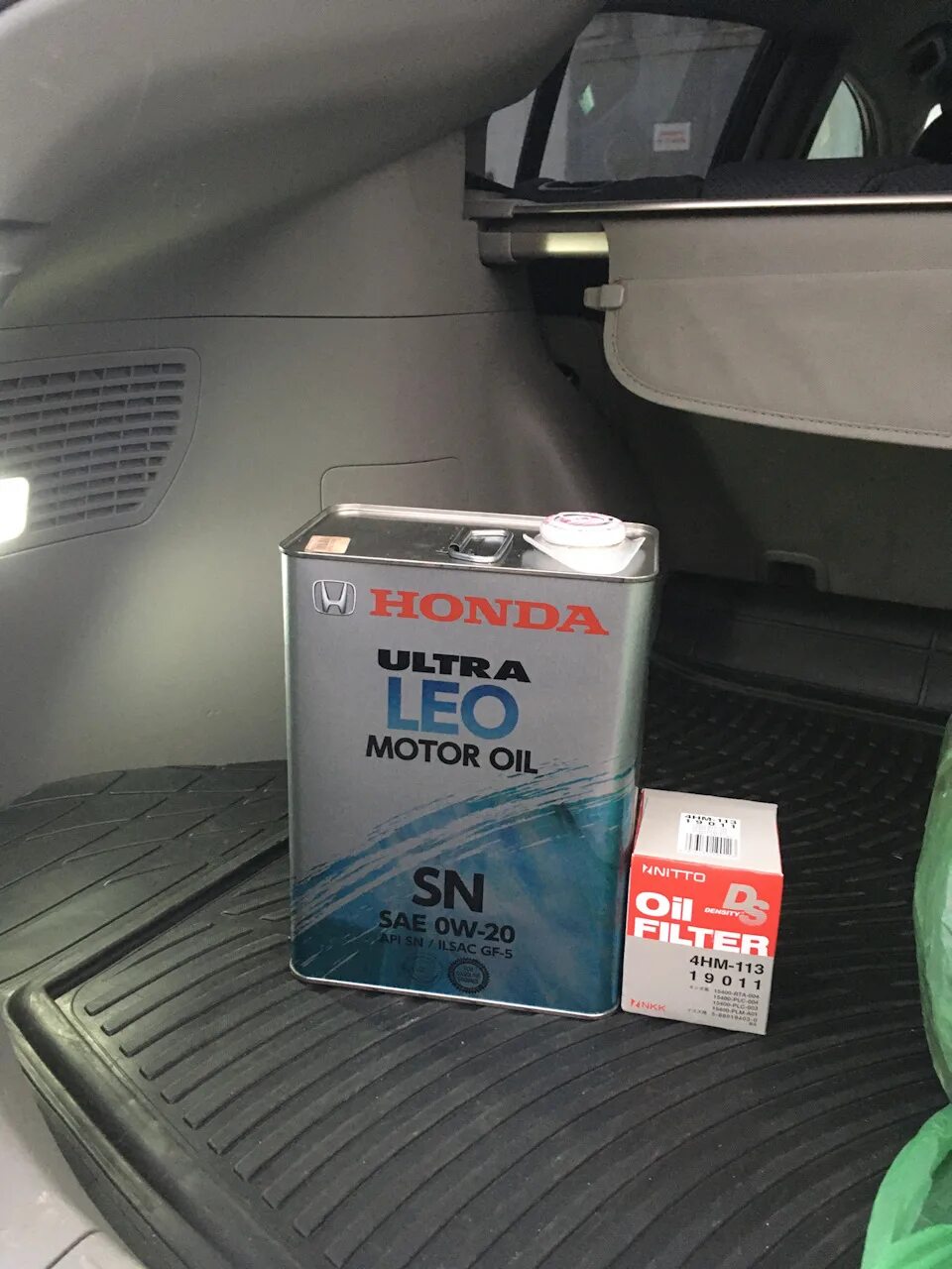 Моторное масло в Хонда Инсайт 1.3. Моторное масло Honda Ultra Leo API SN SAE 0w-20 (4л). Масло в двигатель Хонда Инсайт гибрид. Масла в двигатель Хонда Инсайт 2009.