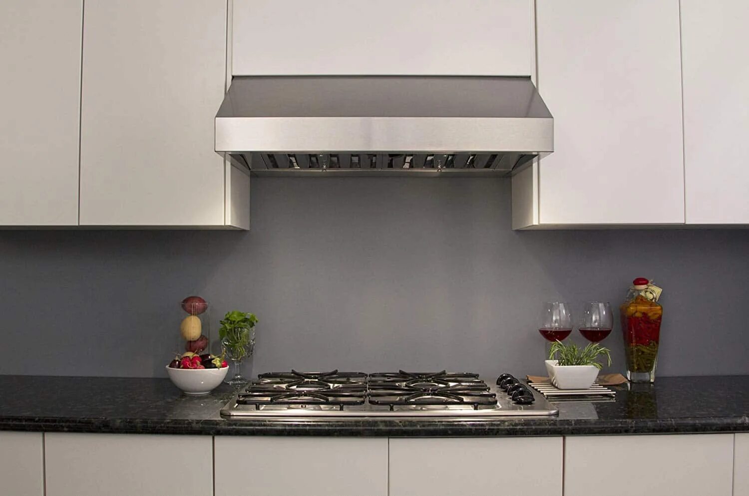 Under range. Range hood. kitchen hood 2025. range hood через стену. smeg kseg5xe under cabinet range hood size.