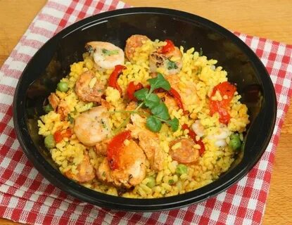 Паэлья с креветками и овощами