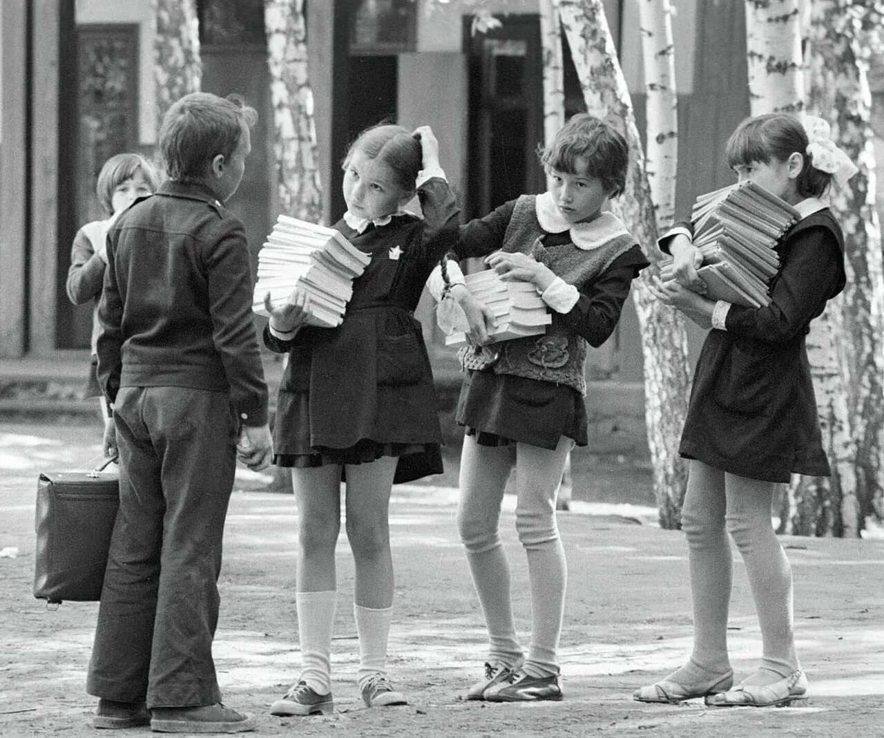 первая школьная любовь песня