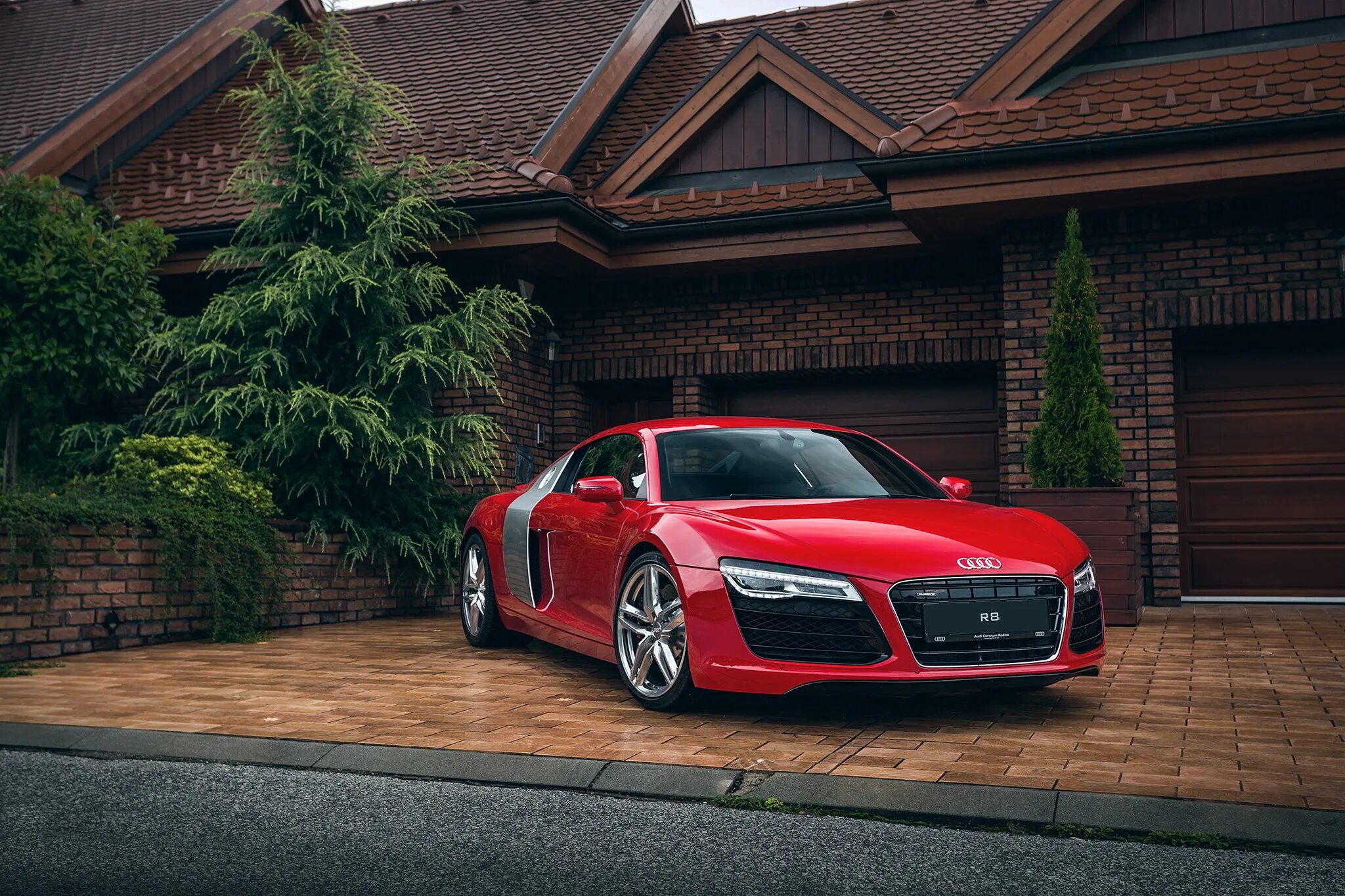 Мод на бимку ауди. Audi r8 красная. audi r8 red new. красная audi r8 купе. ауди р8 бордовый.