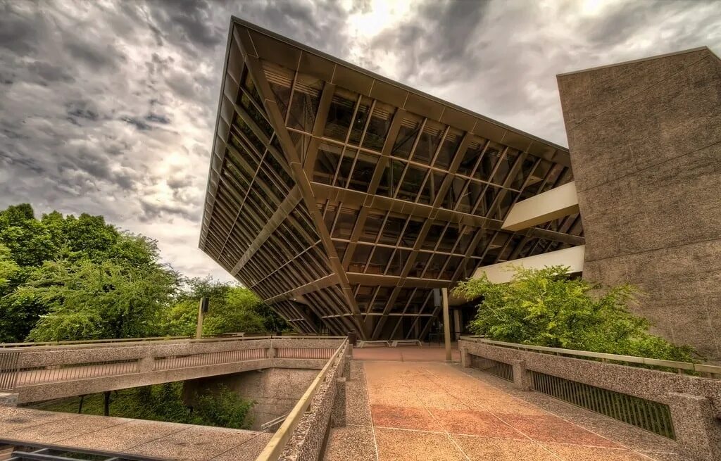 современные офисные здания. здание 15 метров. здание 15 метров. небоскреб меркурий сити тауэр, россия.