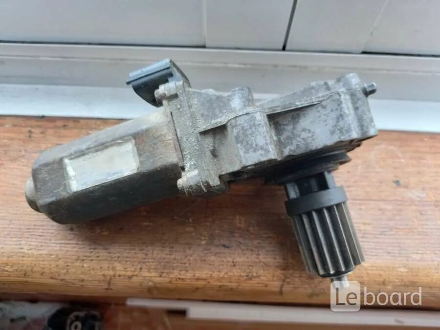 Робот опель 2007 блок выбора передач. Переключатель easytronic опель астра. Механизм пееклечения передач опель изи троник. Блок выбора передач изитроник. Механизм выбора передач опель eisy tronik.