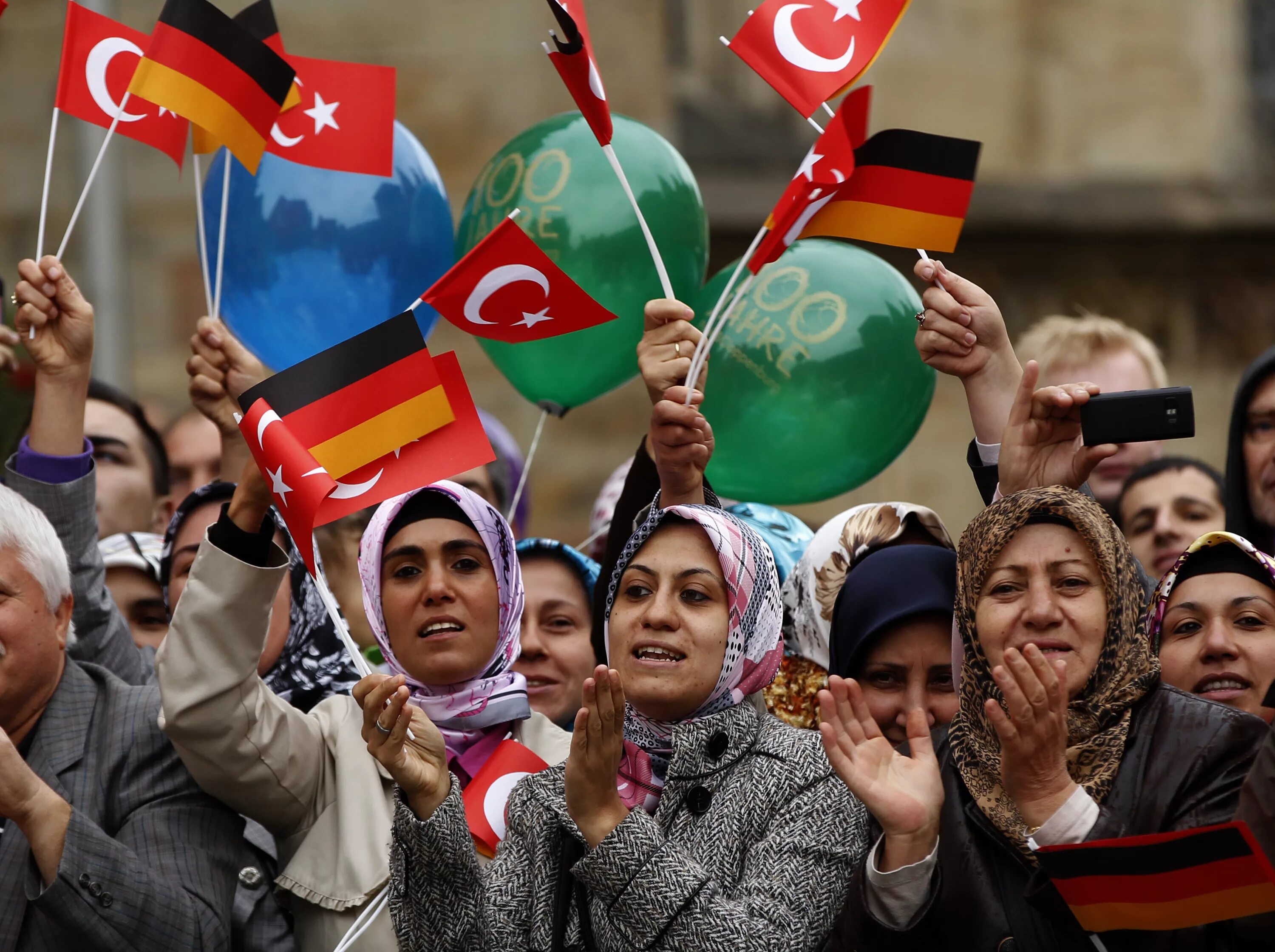 Turkey people. Турки в Европе. Мусульмане в Германии. Арабы в Германии. Турки в Германии.