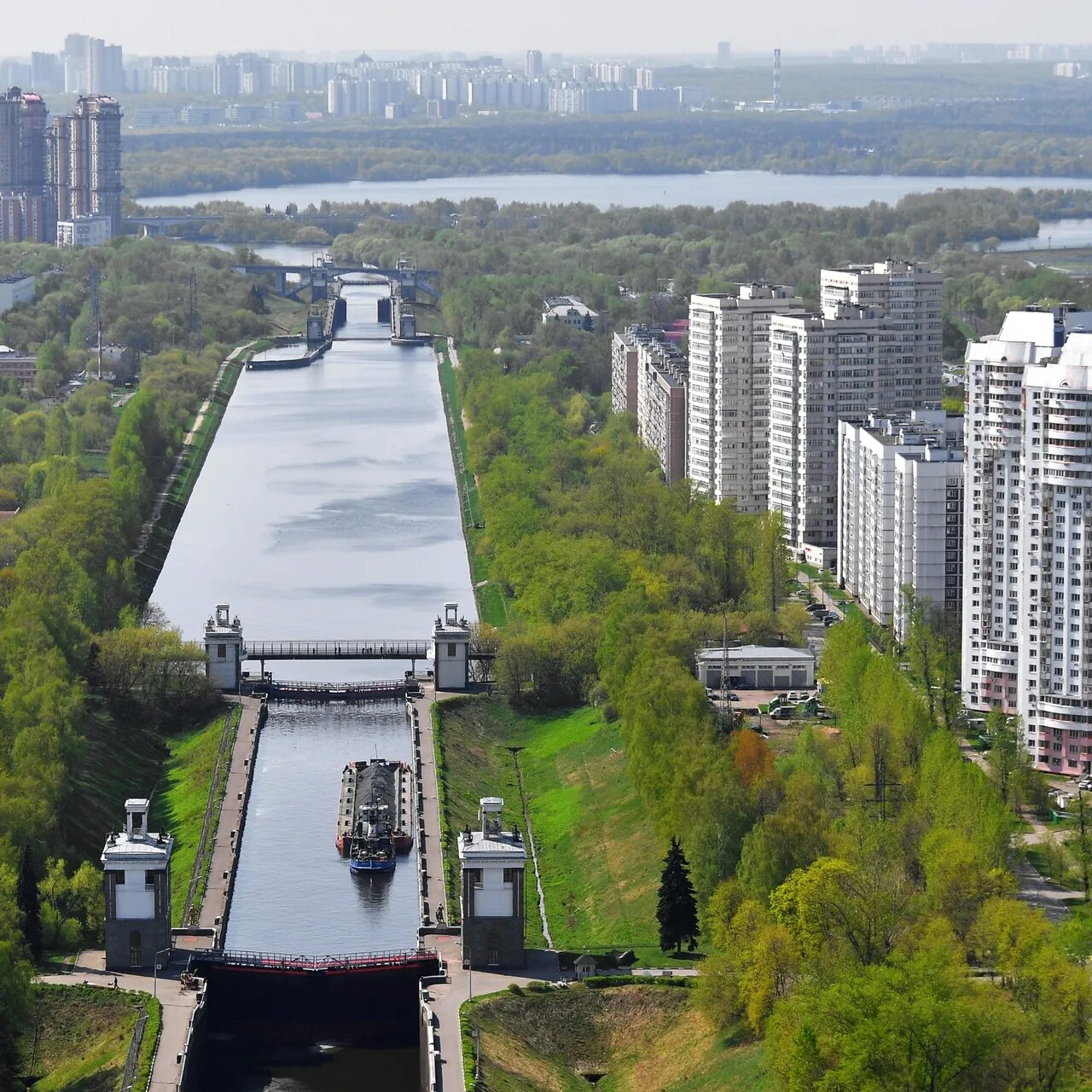 Парк северный район москвы. Южное Тушино набережная. Улица большая набережная Тушино. Большая набережная Москва. Тушино.большая набережная 2.