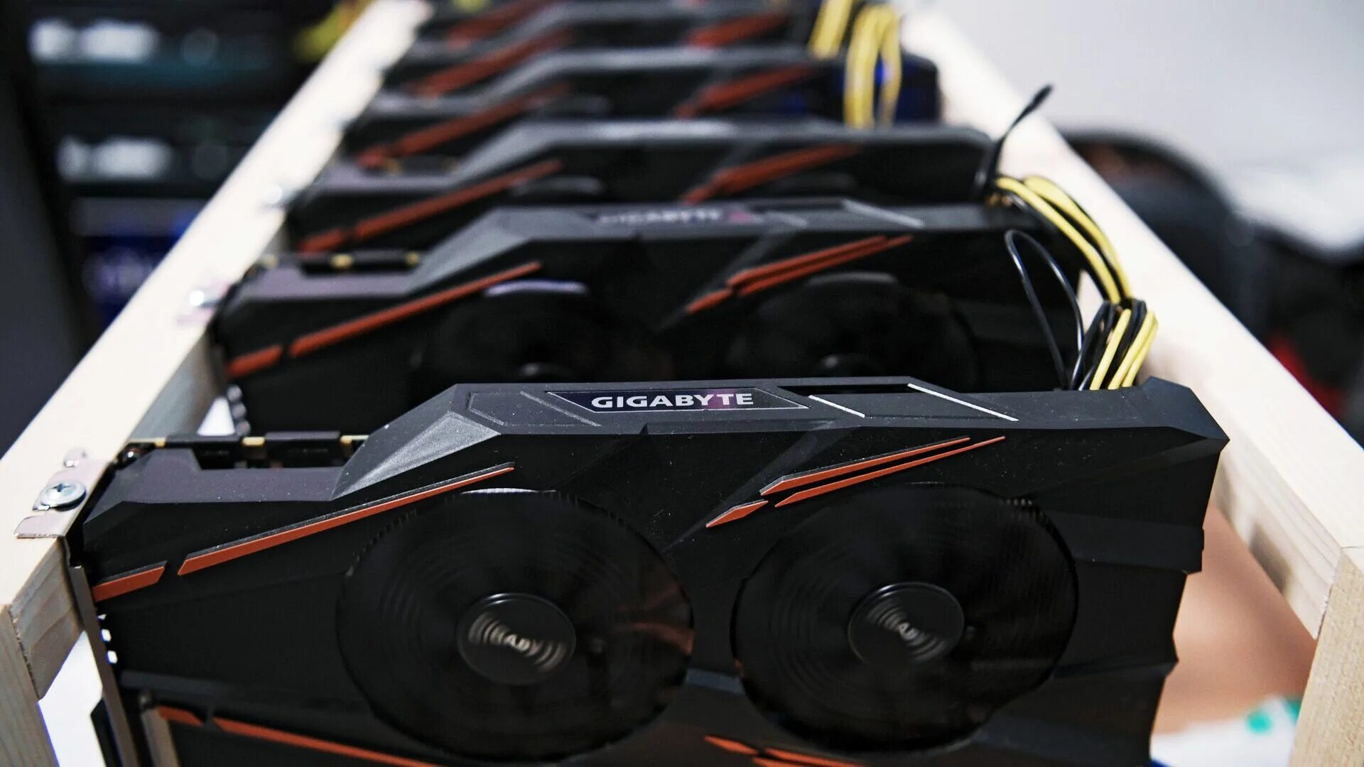 Сдать видеокарты в аренду. Nvidia 2025. видеокарты 2030 года. топ видеокарт 2025. видеокарты подешевели.