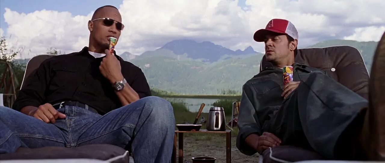 Дуэйн джонсон в фильме широко шагая. Ashley scott широко шагая (2004). Широко шагая качество. Широко шагая - walking tall (2004). Бо свенсон широко шагая.