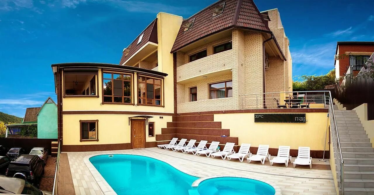 Архипо-осиповка гостиница архипка. Гостевой дом изумруд архипо-осиповка. Гостевой дом архипо-осиповка с бассейном. Гостевой дом архипо осиповка рядом с морем. Архипо-осиповка улица чайковского.