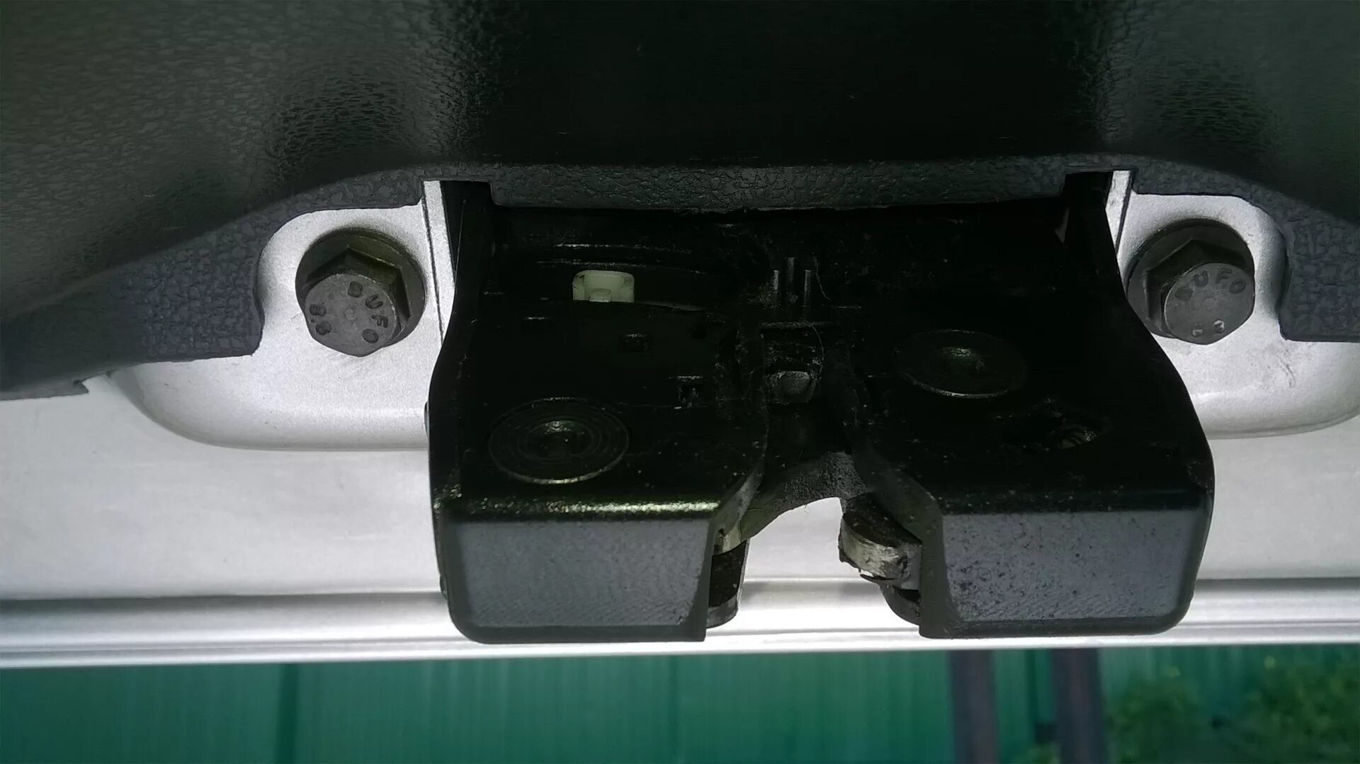 Багажник перестал открываться)))) - Nissan Qashqai (1G), 2 л, 2008 года поломка 
