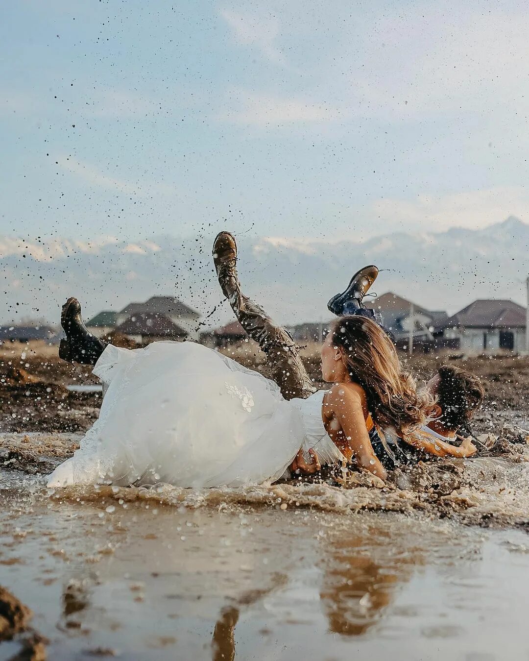 Невеста в грязи. Свадебная фотосессия в грязи. Хочу быть необычной