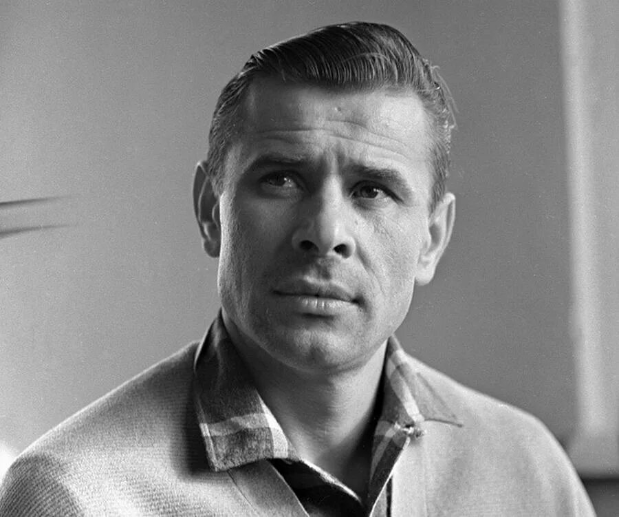 Lev yashin. Лев яшин. Лев яшин. Лев яшин футболист. Я лев.