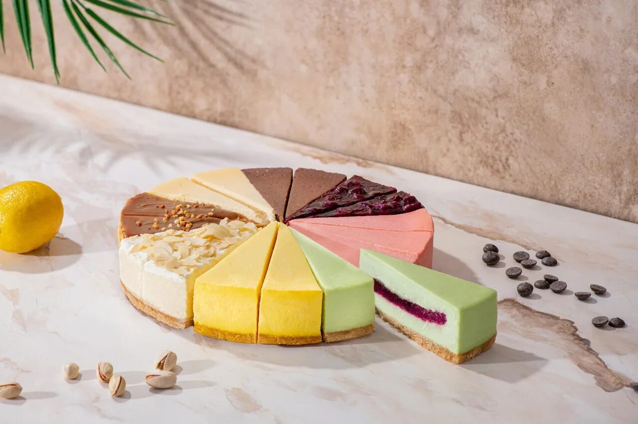 Вкусы чизкейков. Чизкейк манго маракуйя чизберри. Чизкейк ассорти. Чизкейк нью-йорк классический. Уильям лоуренс чизкейк.