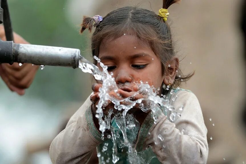 Sharing waters. Sharing waters