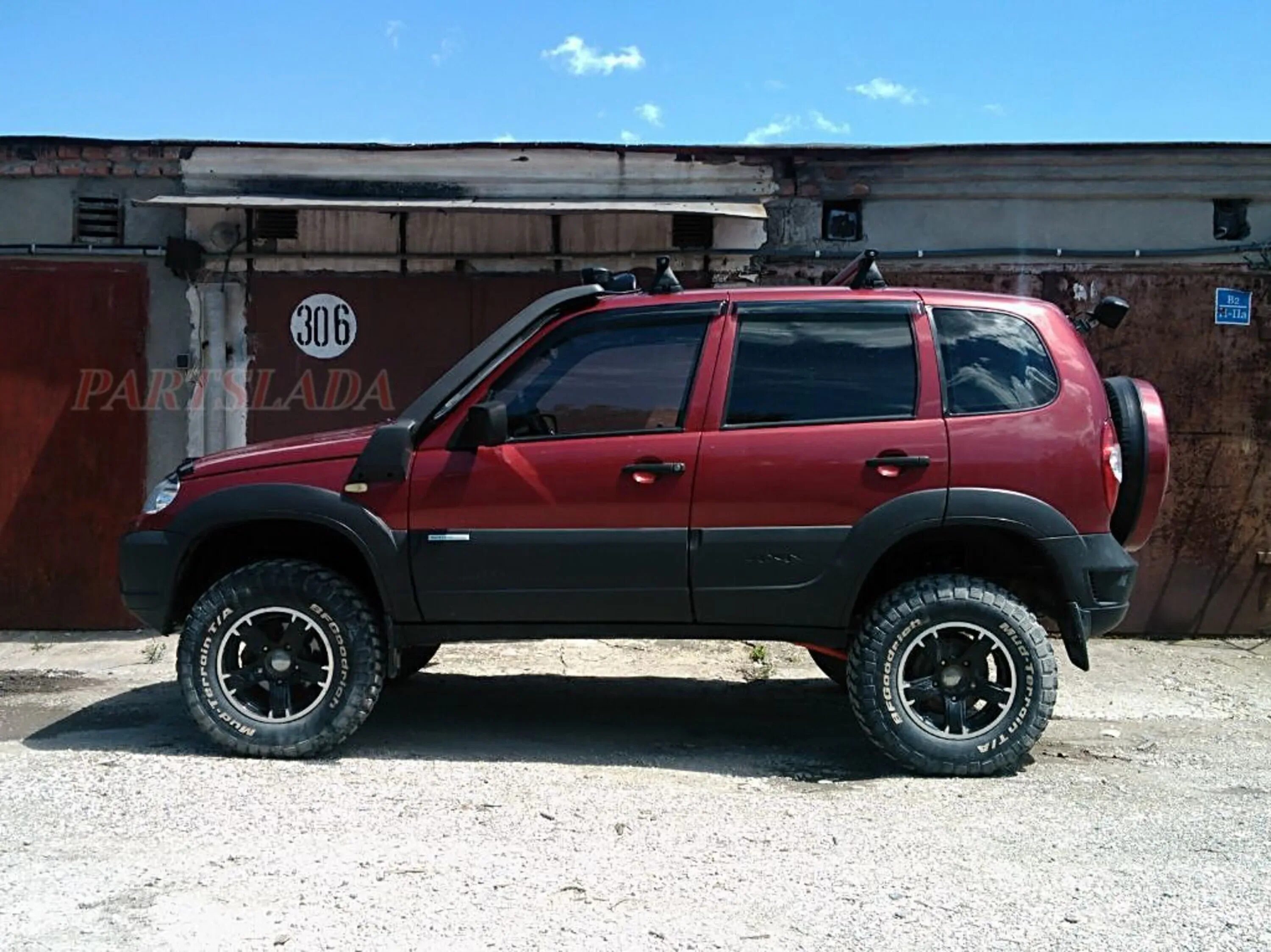 Нива лифт 50мм. Chevrolet Niva лифт 50. Лифт Нива Шевроле 30мм. Лифт Нивы Шевроле на 5 см. Chevrolet Niva 2123 лифт сафари.