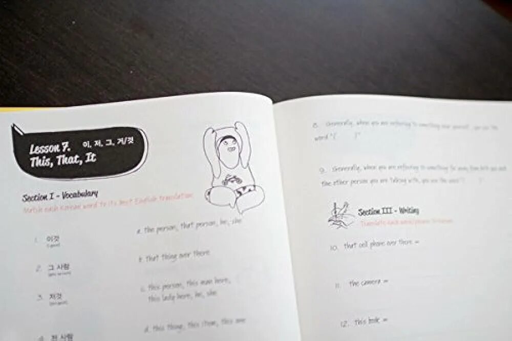 Talk to me in korean level. Talk to me in korean. talk to me in korean level 1. воркбуки 1 уровня корейского. корейский язык в вопросах и ответах. talk to me in korean..