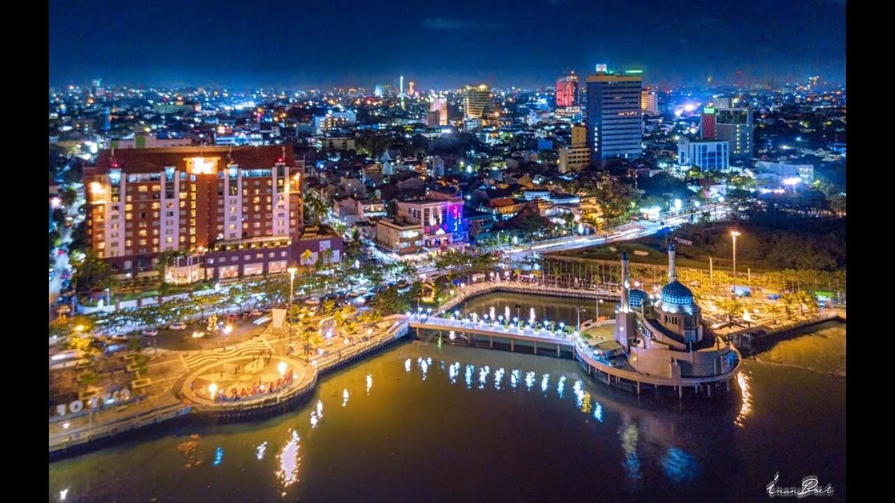 Sering terjadi di kota kota besar. Vietnam economy. Sering terjadi di kota kota besar. Sering terjadi di kota kota besar. Ny надпись.