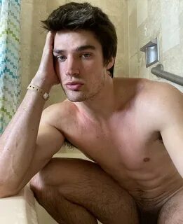 Wyatt cushman nude 🍓 Wyatt Austin Cushman (@wyattcushman) .