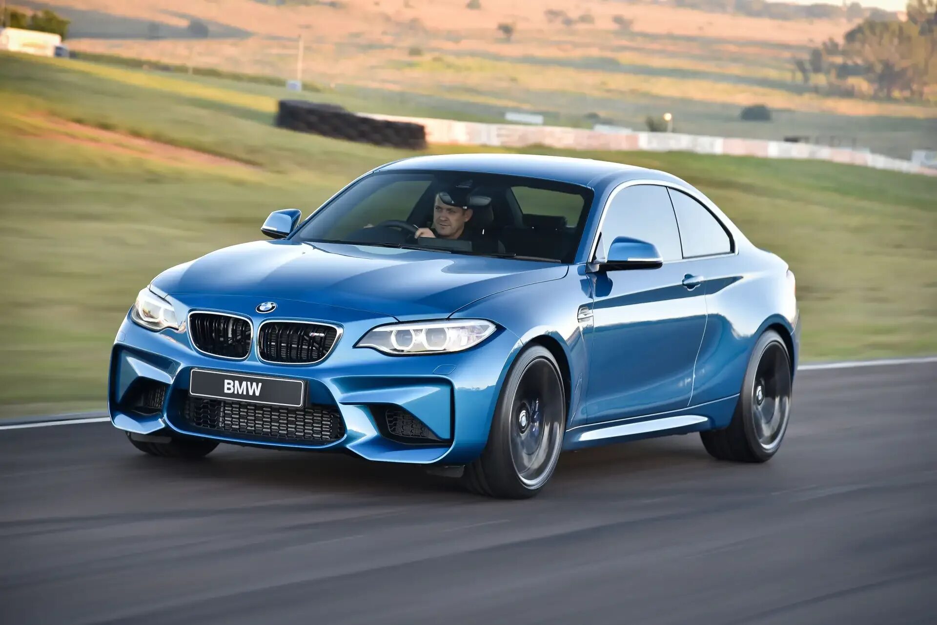 BMW m2 2016. BMW m2 Coupe 2016. BMW m2 f87 2016. БМВ f87 купе. Купить бмв м2