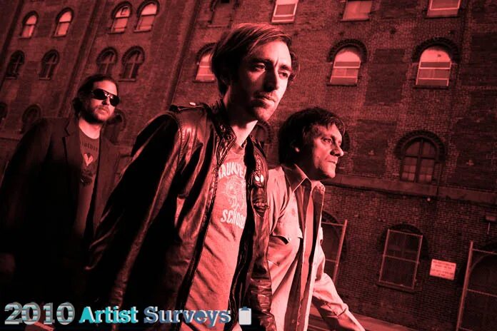 A place to bury strangers. A place to bury strangers a place to bury strangers. The stranger 2022. The strangers группа. Альбомы a place to bury strangers.