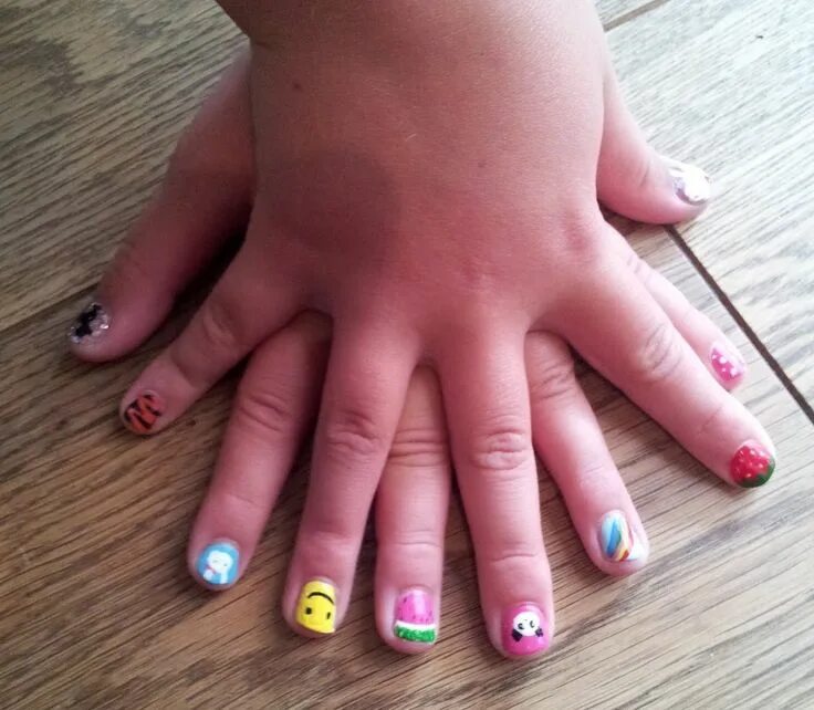 Mini Manicure with Fingernail friends at the farm animal nail stickers. From the