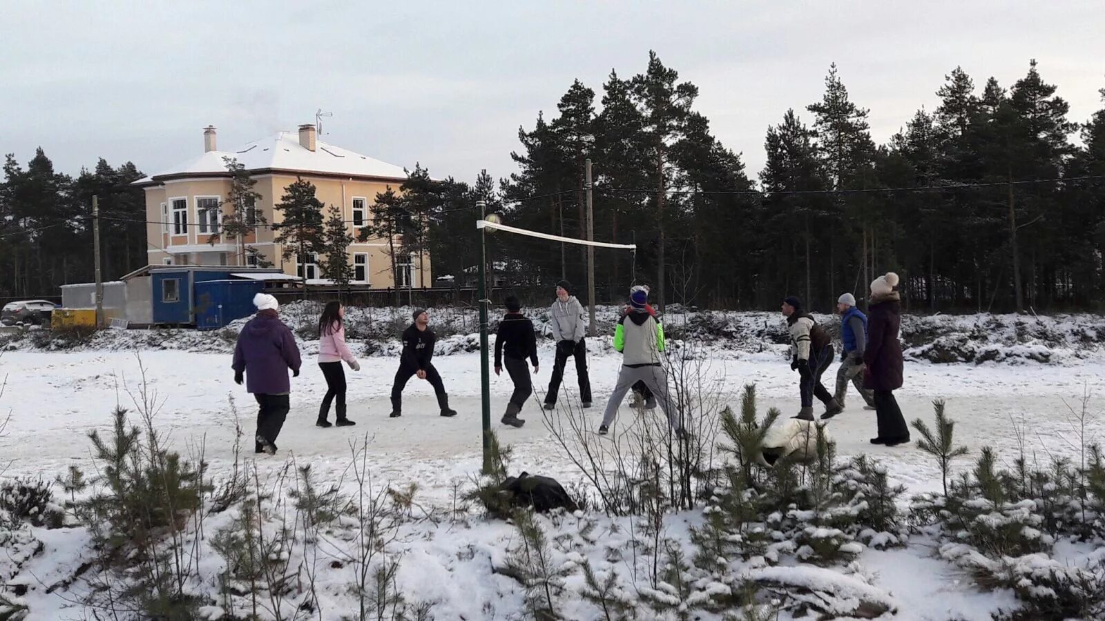 Песочное жк "живи в курортном". Брайтон бич магазин черное море. Питер поселок песочный. Поселок песочный курортный район. Курортный район санкт-петербурга поселок песочный.