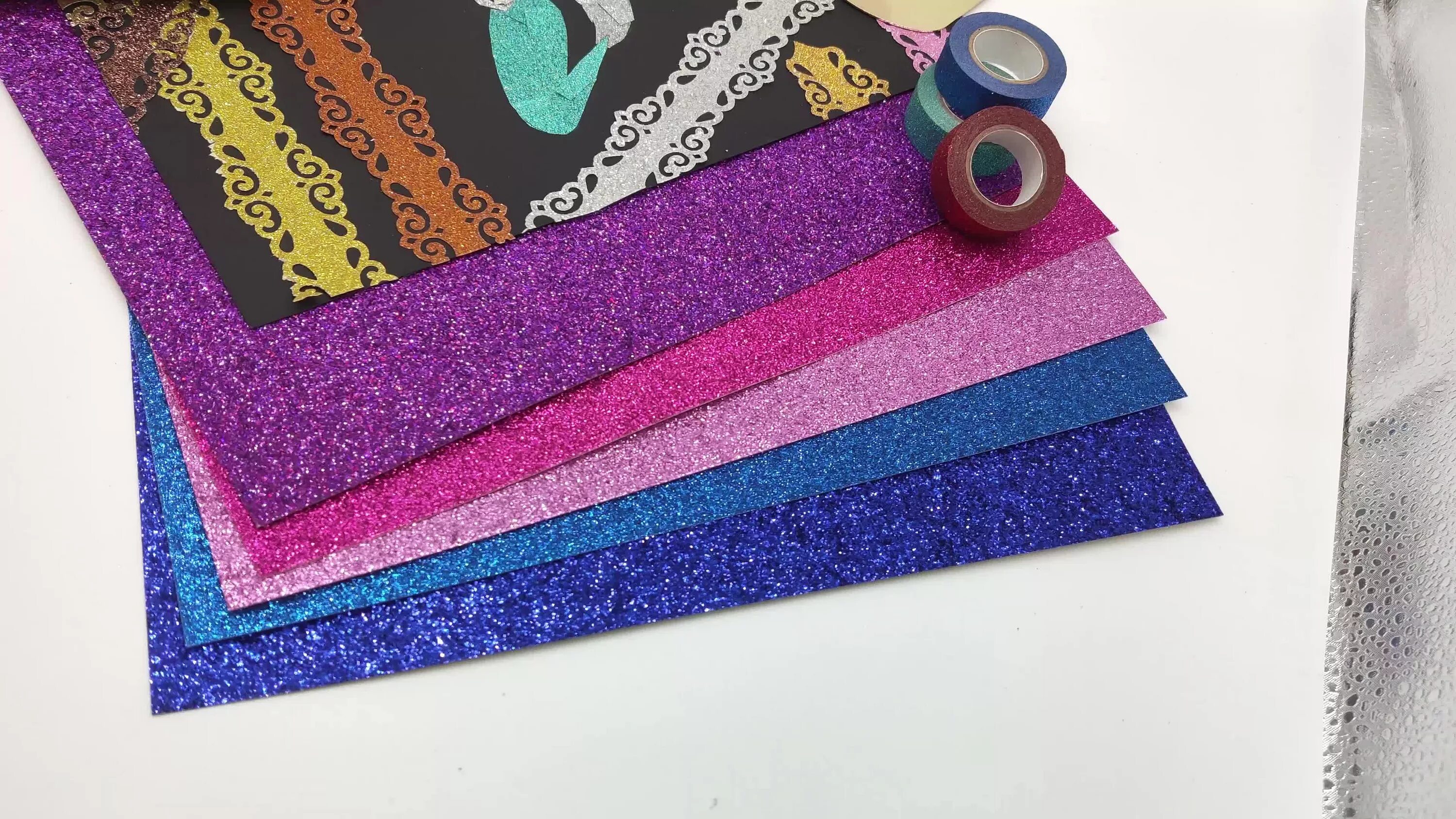 картон с блестками. цветная бумага с блестками. блестящая бумага для поделок. поделки из блестящей бумаги. корона из картона для девочки.