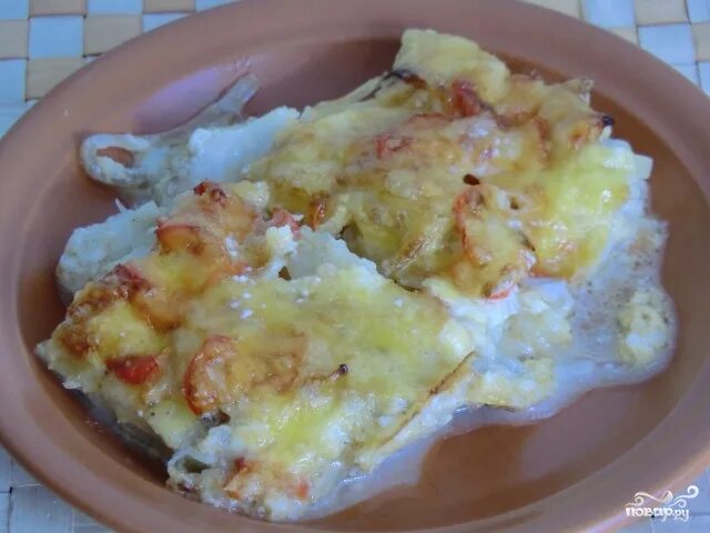 Макрурус, запеченный с картофелем и грибами Грибы, Рыбное блюдо, Картофель