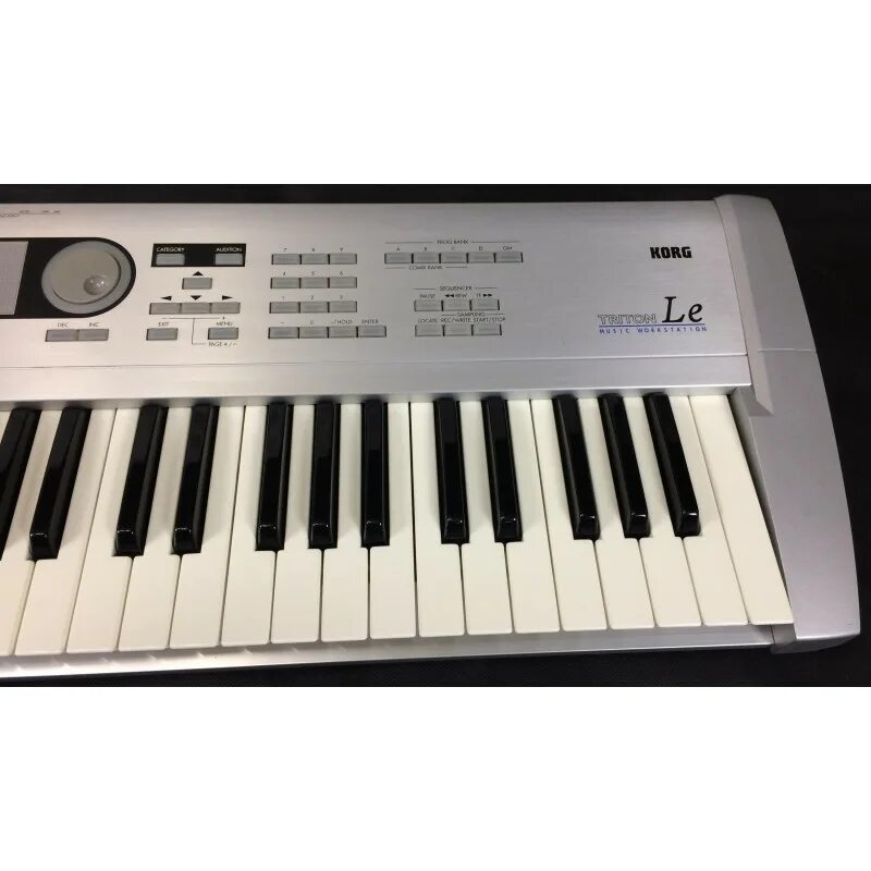 Корг тритон. Korg triton joystick. Корг triton back side. Корг тритон. Синтезатор korg серебристый.